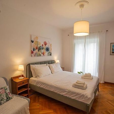Dimora Al Colosseo, 2 Bedrooms Roma Ngoại thất bức ảnh