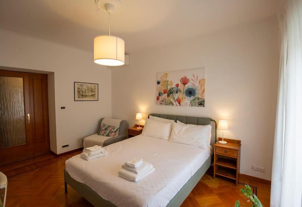 Dimora Al Colosseo, 2 Bedrooms Roma Ngoại thất bức ảnh